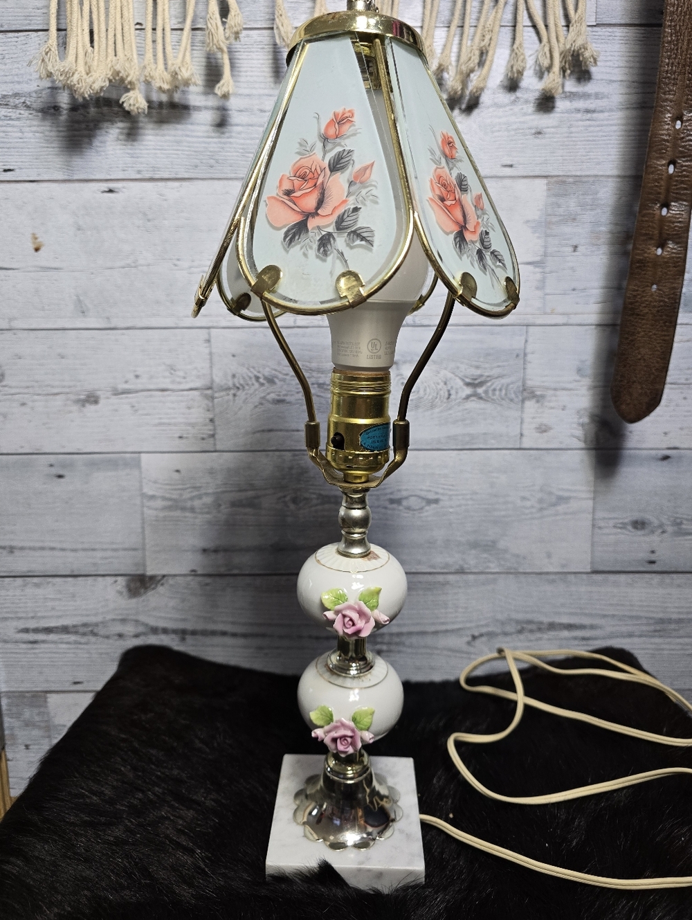Vtg MCM Porcelain Pink Rose Accent Table Lamp Floral Ceramic Base Victorian